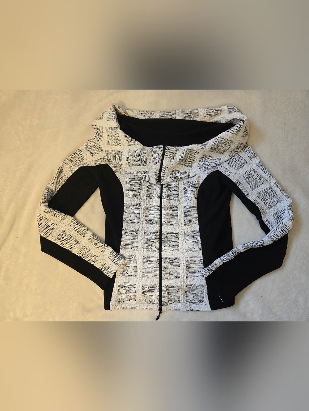 Joseph Ribkoff Black and White Long-Sleeve Zip Top